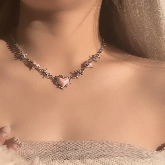 2023 new high-end sentimental heart necklace clavicle chain - Picture 1 of 5